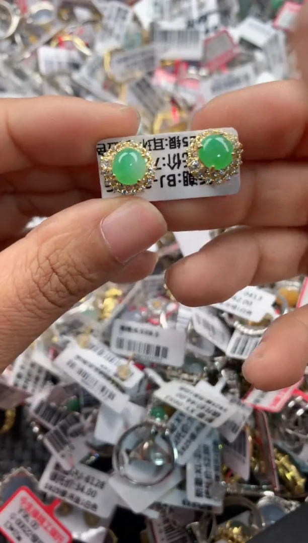 银S925镶嵌戒指翡翠888         6