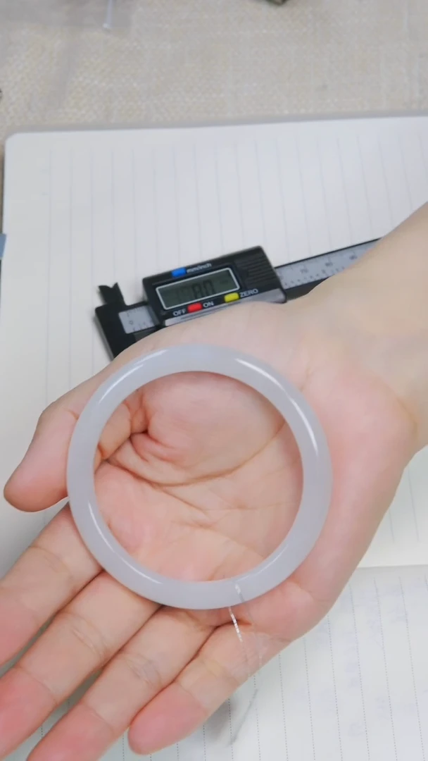 和田玉手镯未镶嵌58-59圈口冰白