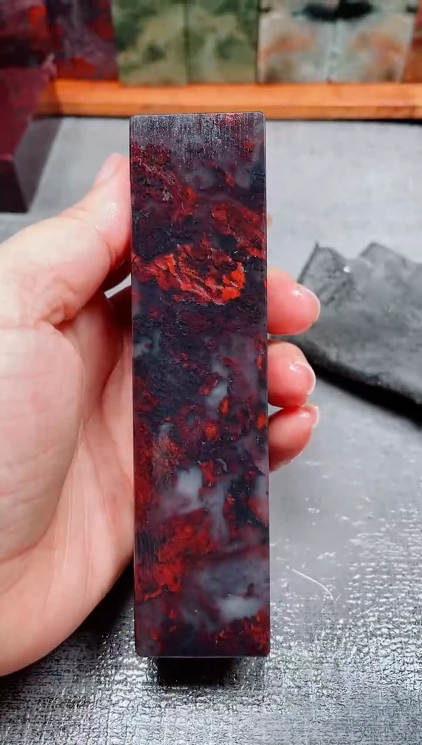 玉桂林鸡血玉素章21 3.0左右