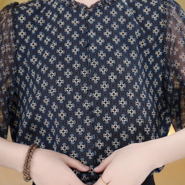 2025新款专柜贵妇人气质黑色小衫E-8218