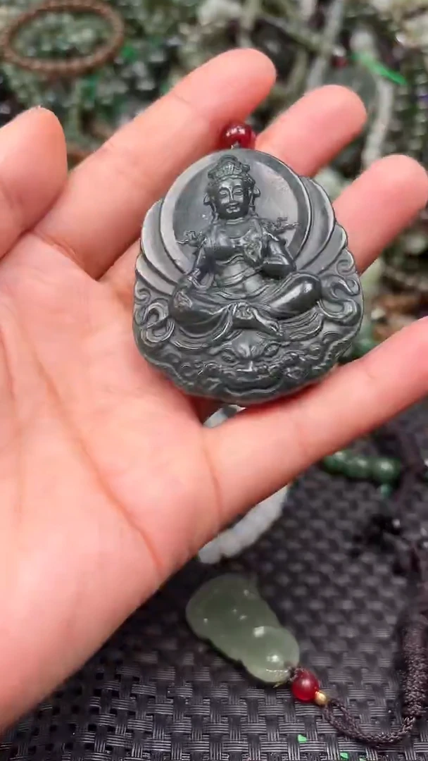 颈饰未镶嵌和田玉1