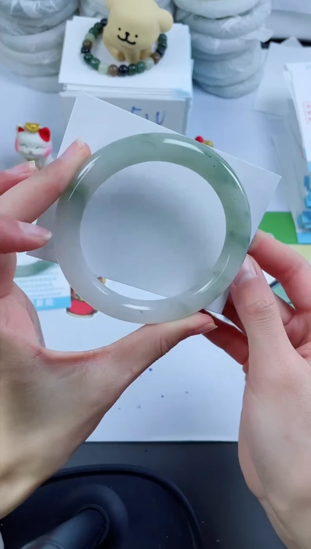 【闪购商品】石英质玉手镯未镶嵌155-60.8