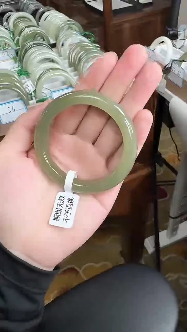 和田玉手镯未镶嵌天然和田玉57-