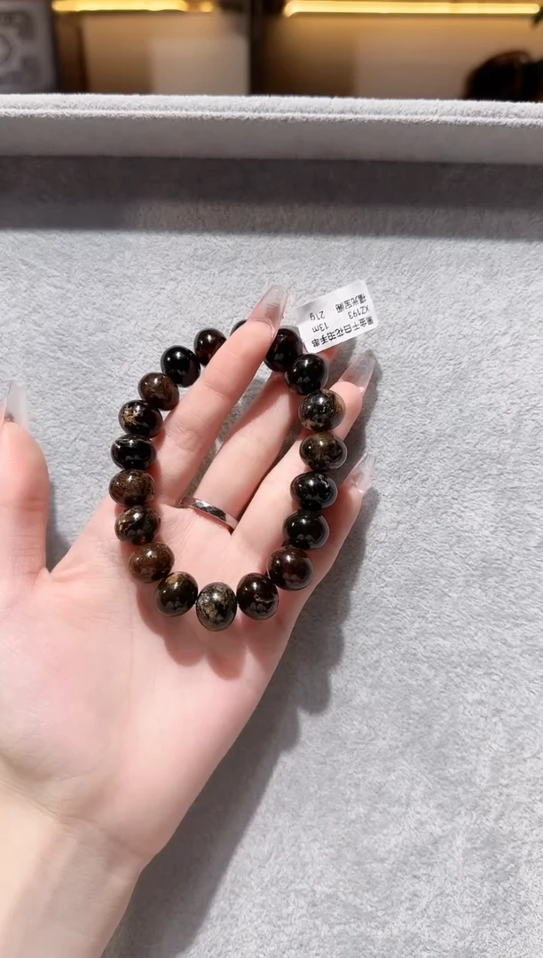 琥珀颈饰未镶嵌山*抚顺琥珀    黑金干白花13M