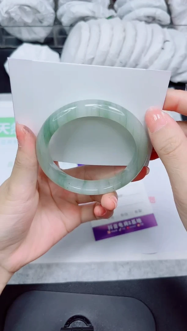 石英质玉手镯未镶嵌264-58