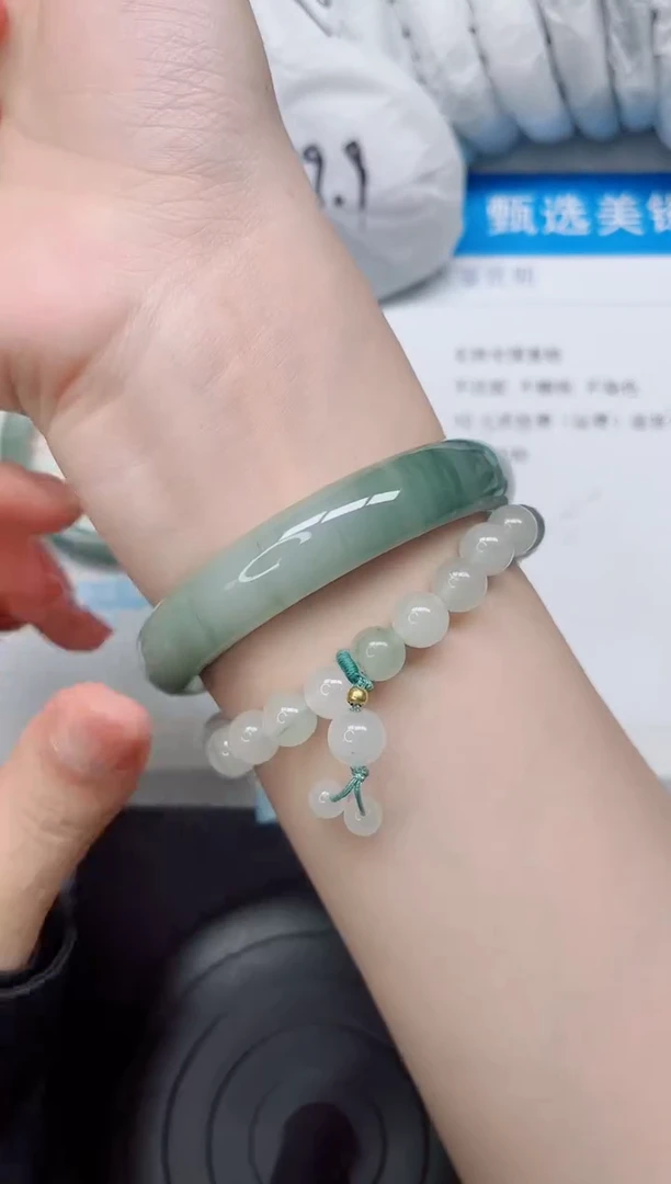 石英质玉手镯未镶嵌208-58