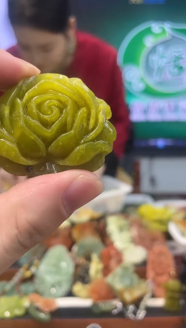 【闪购商品】岫玉吊坠未镶嵌·多样性发货*拍一发一