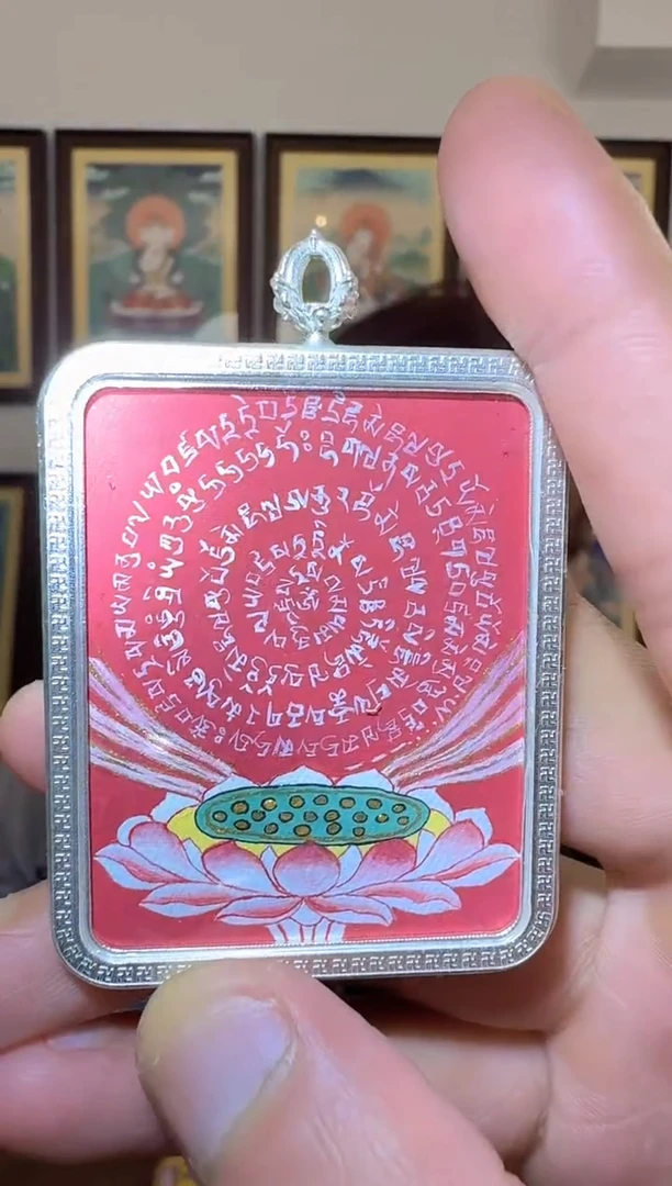 吊坠六字-热贡纯手绘唐卡