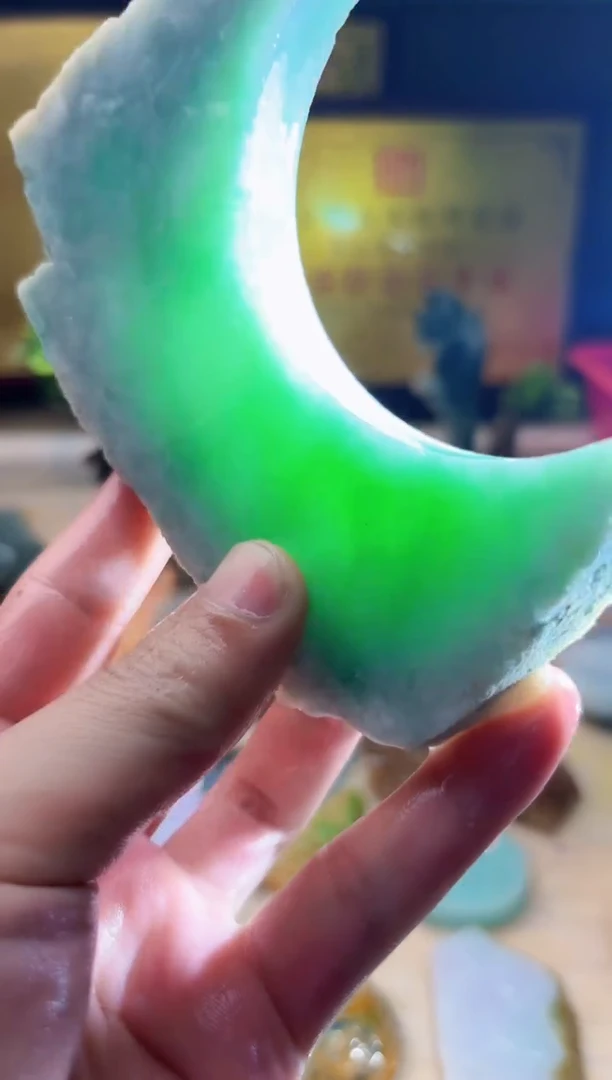 翡翠挂件未镶嵌A货张麦9417