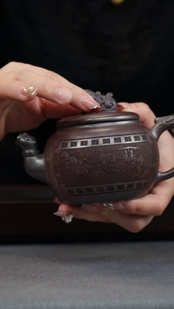 【闪购商品】紫砂茶壶沉香泥 龙尊 刻车马