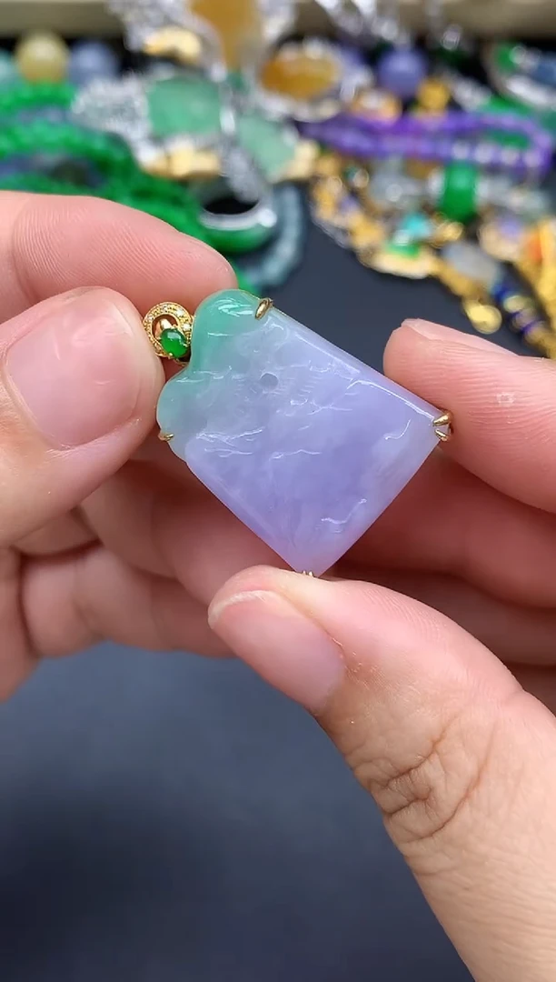 颈饰18K金镶嵌翡翠96-春日珠宝