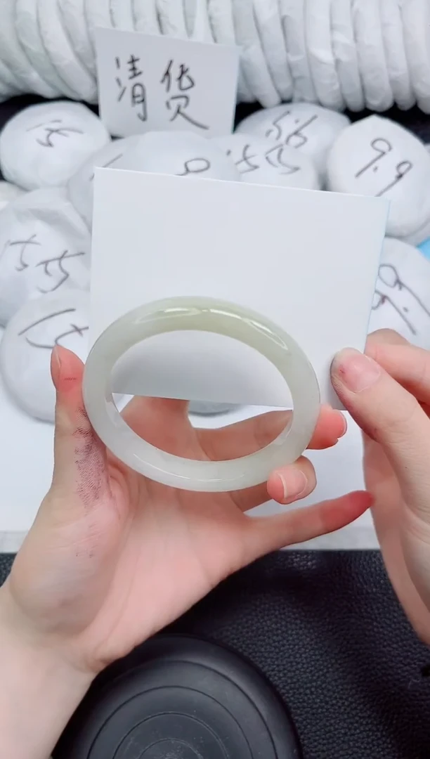 未镶嵌手镯石英质玉228-58.5