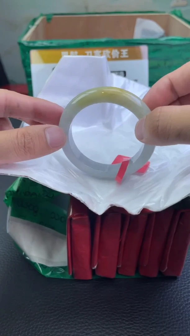 翡翠手镯未镶嵌22翡翠手镯