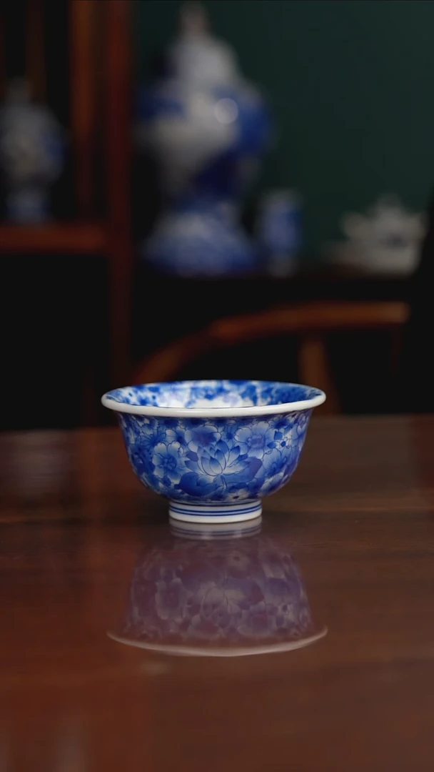 晓月窑青花万花压手杯
