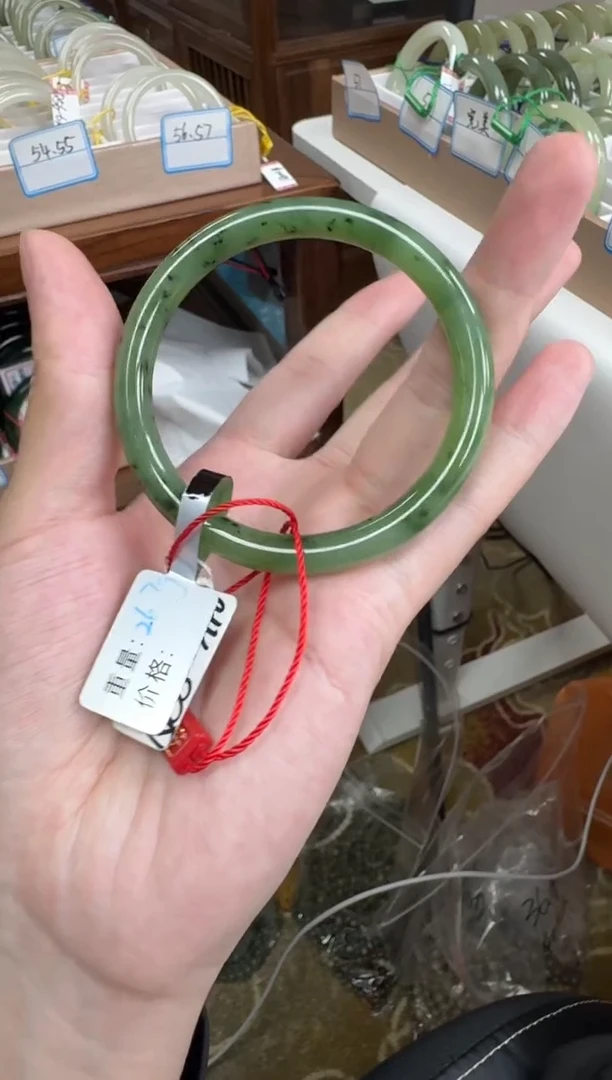 未镶嵌手镯和田玉55