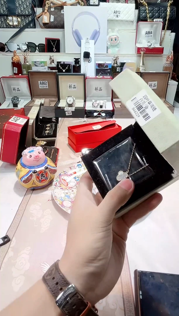 瓷片瓷器 库房到期 全部地板价@@1