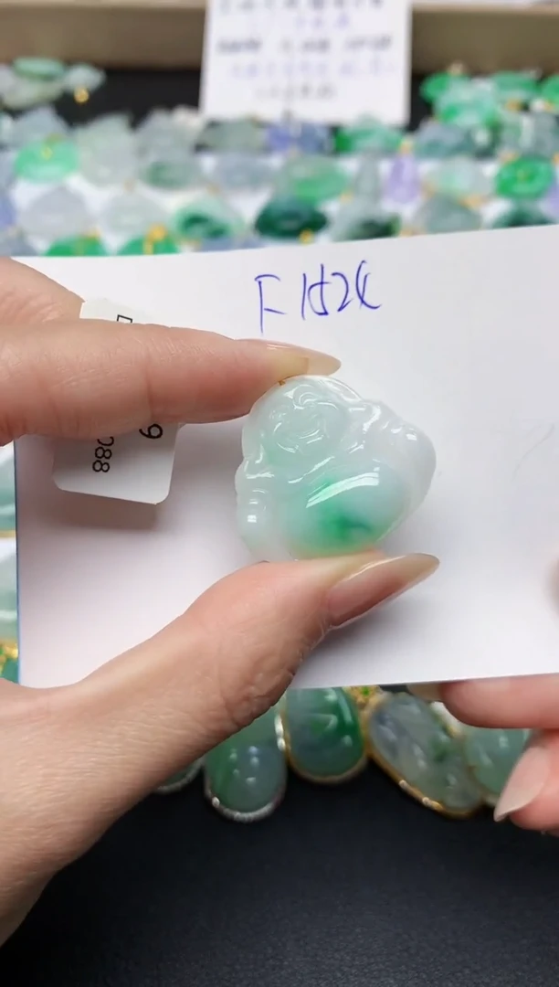 颈饰18K金镶嵌翡翠天然缅甸A货翡翠百元以上9元证书费自理