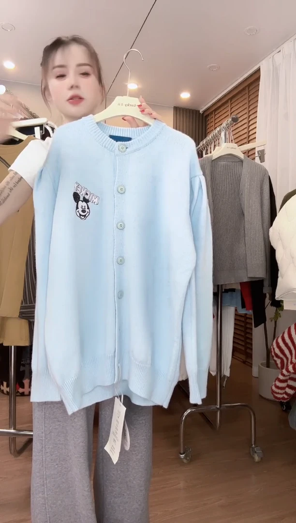 蓝色衣服蓝色衣服