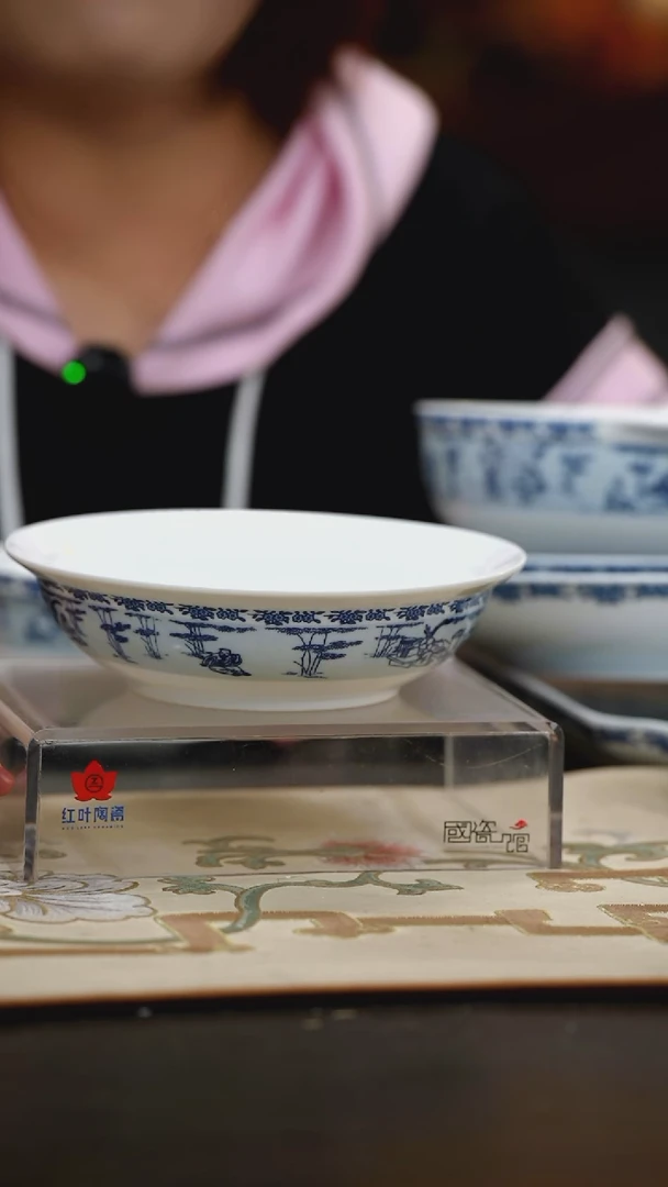 2个微瑕竹林七贤8英寸金架盖碗身（身）
