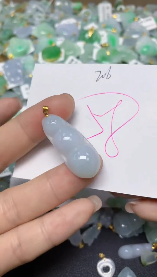 【闪购商品】翡翠挂件18K金镶嵌 天然翡翠A货