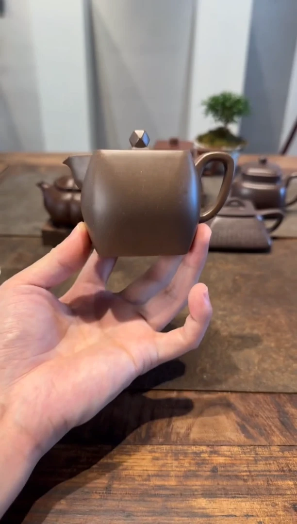 茶壶紫砂郭**8隐正紫砂壶