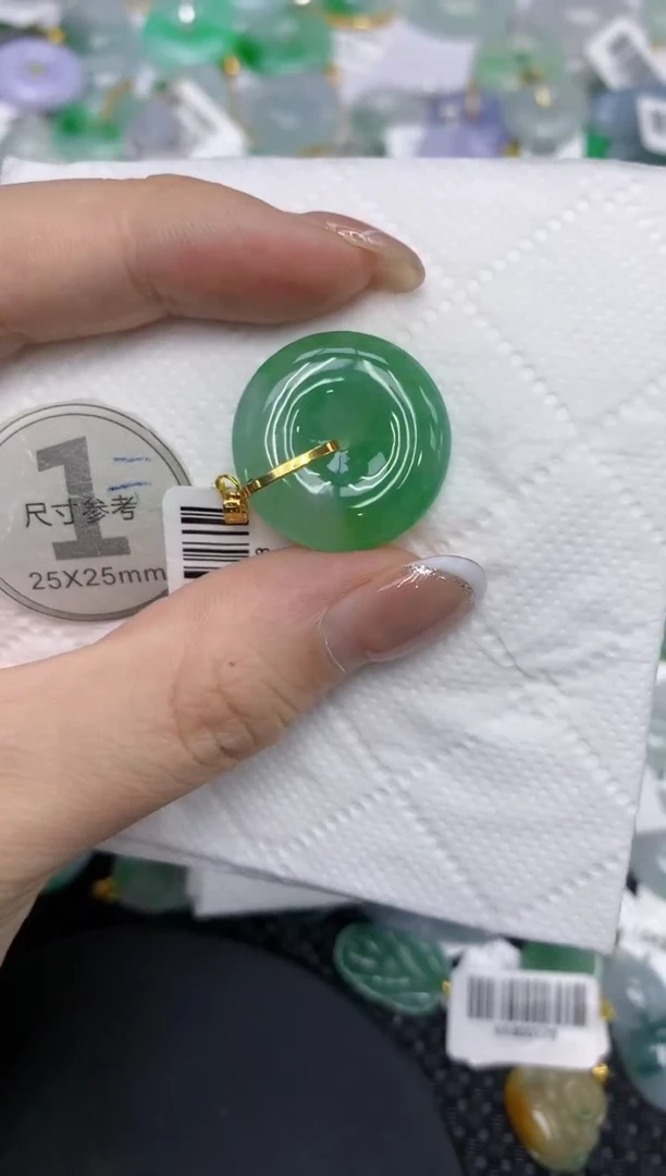 颈饰18K金镶嵌翡翠111111111