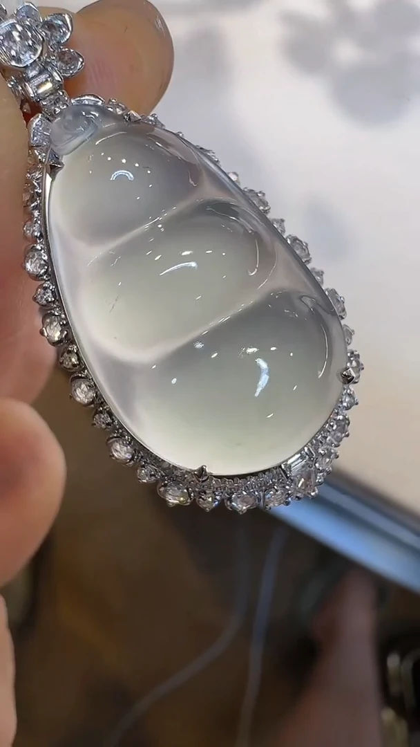 翡翠18K金镶嵌吊坠(不含链)多样性团购发一件