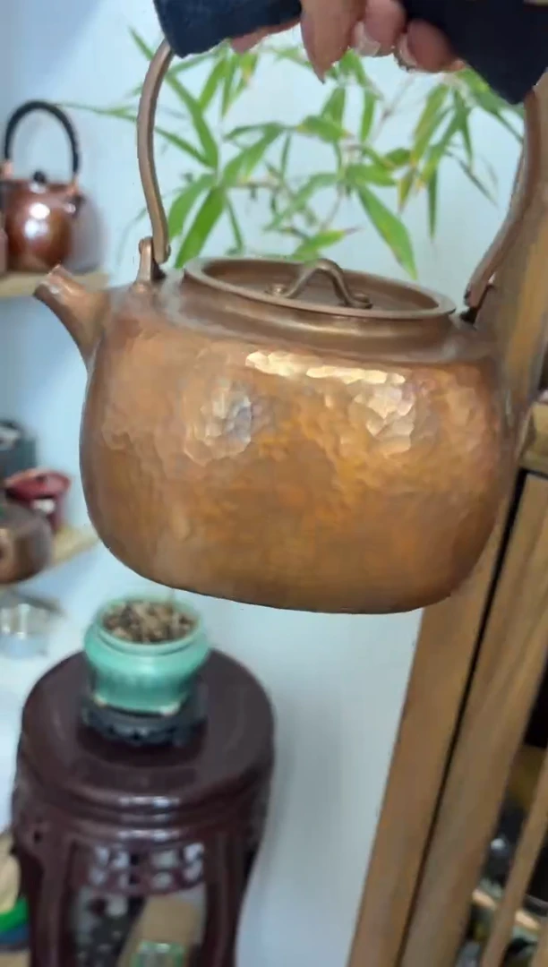 大*包浆色四方提梁紫铜壶