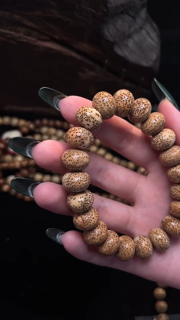 手串星月菩提精工级粉皮算盘手串（B）14*10