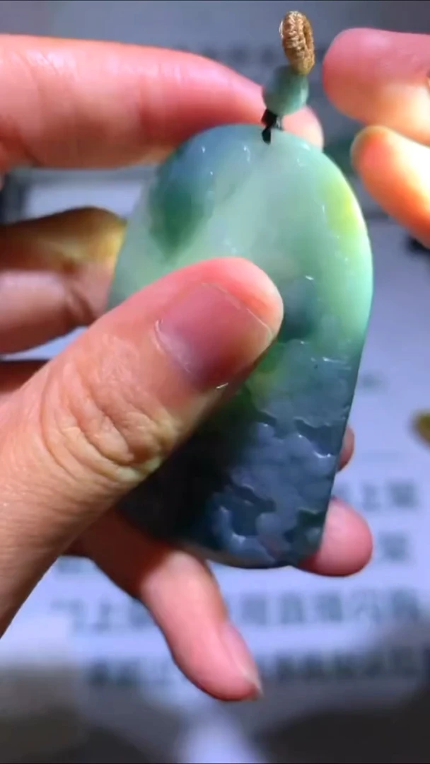 未镶嵌定制翡翠山****~-毛货-不退不换-