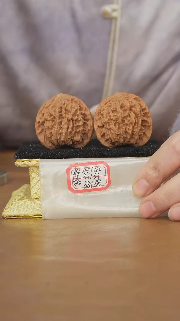 把件文玩核桃盘龙纹