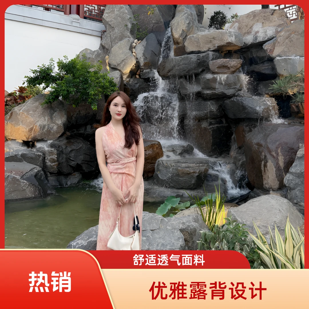 法式无袖挂脖连衣裙夏季2025新款收腰显瘦温柔海边度假气质中长裙