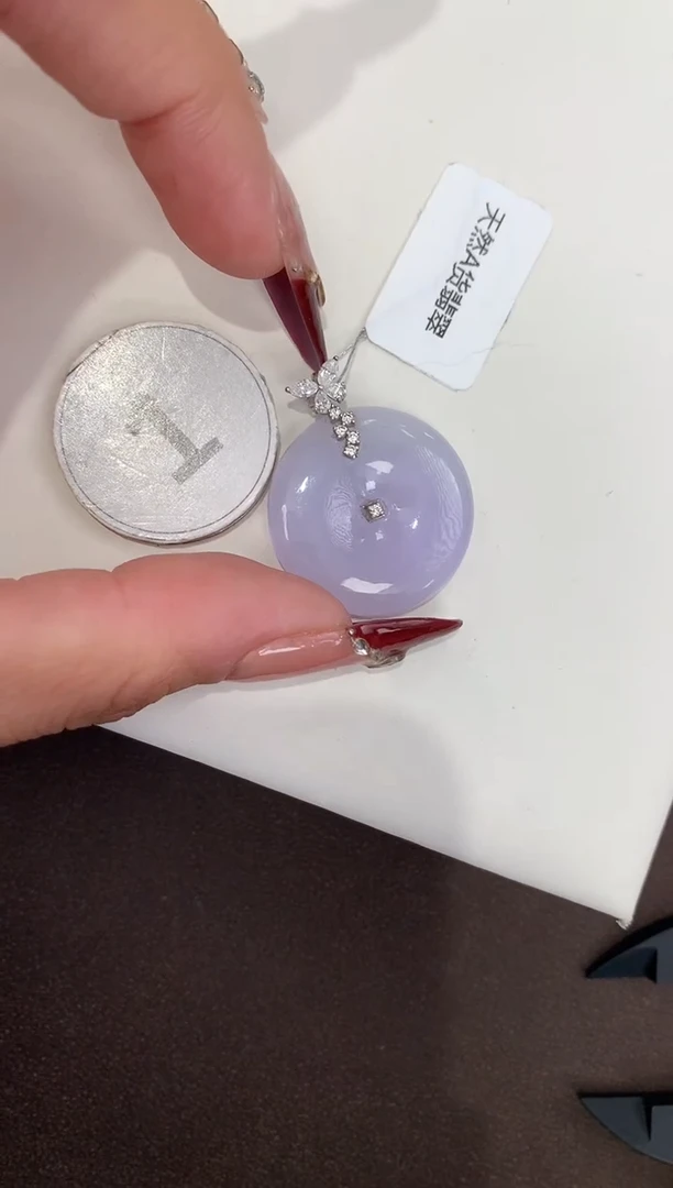 颈饰18K金镶嵌翡翠 天然缅甸a货翡翠