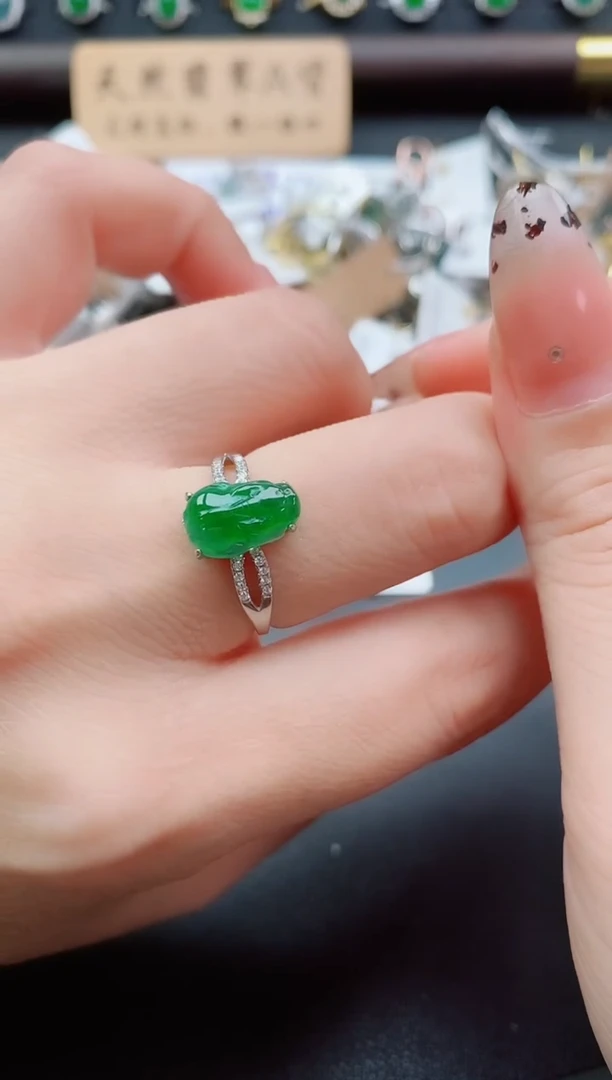银S925镶嵌戒指翡翠1