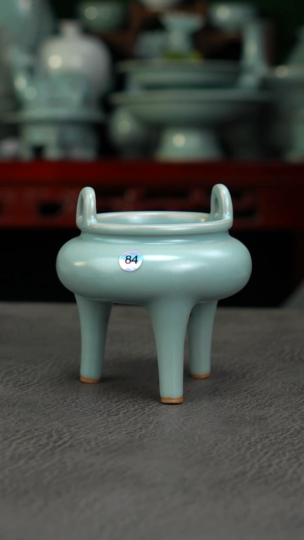 84号高足小香炉微瑕-二