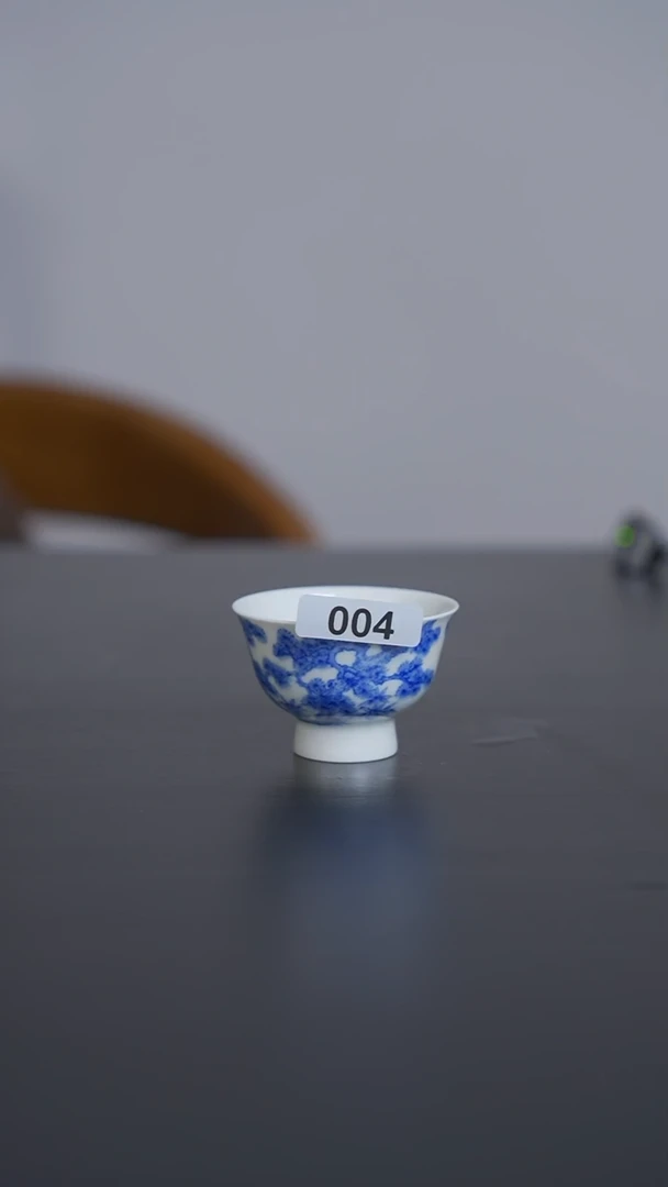 盖碗瓷青花松枝高足小杯