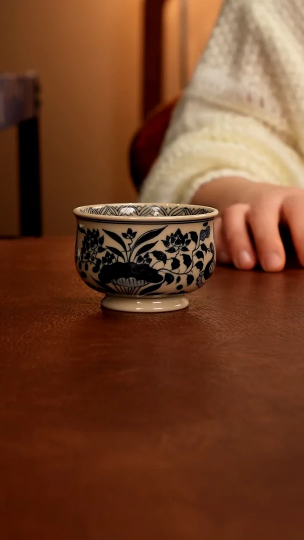 摆件陶景德镇瓷器，明成化青花瓷手绘茶具~