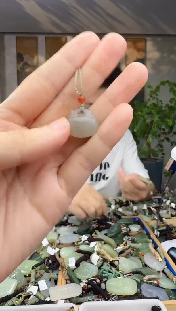 未镶嵌和田玉挂件拍一发一