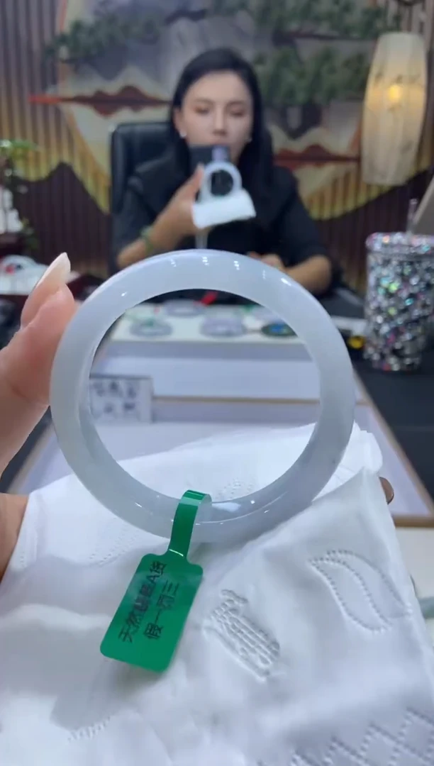 未镶嵌手镯翡翠0004147