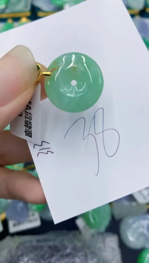 翡翠未镶嵌颈饰1111111111