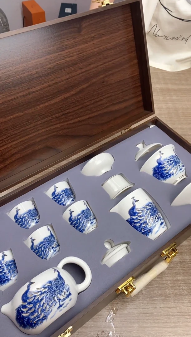 【镇店之宝】孔雀玲珑西施壶羊脂玉【礼盒装】