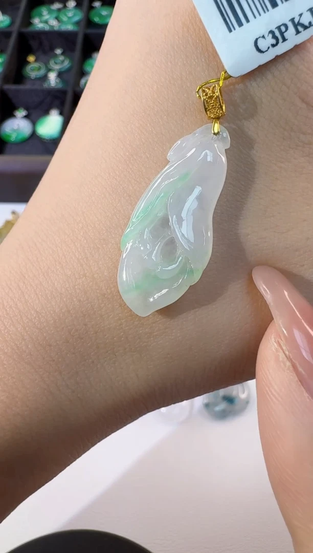 颈饰18K金镶嵌翡翠缅甸A货翡翠