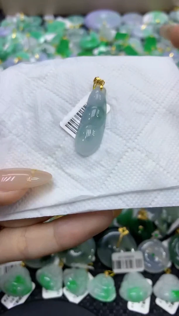 颈饰未镶嵌翡翠天然缅甸翡翠A货