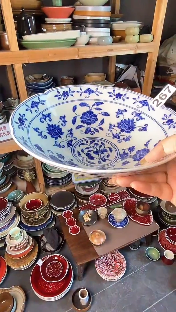 【闪购商品】碗257微暇手绘青花葵口碗