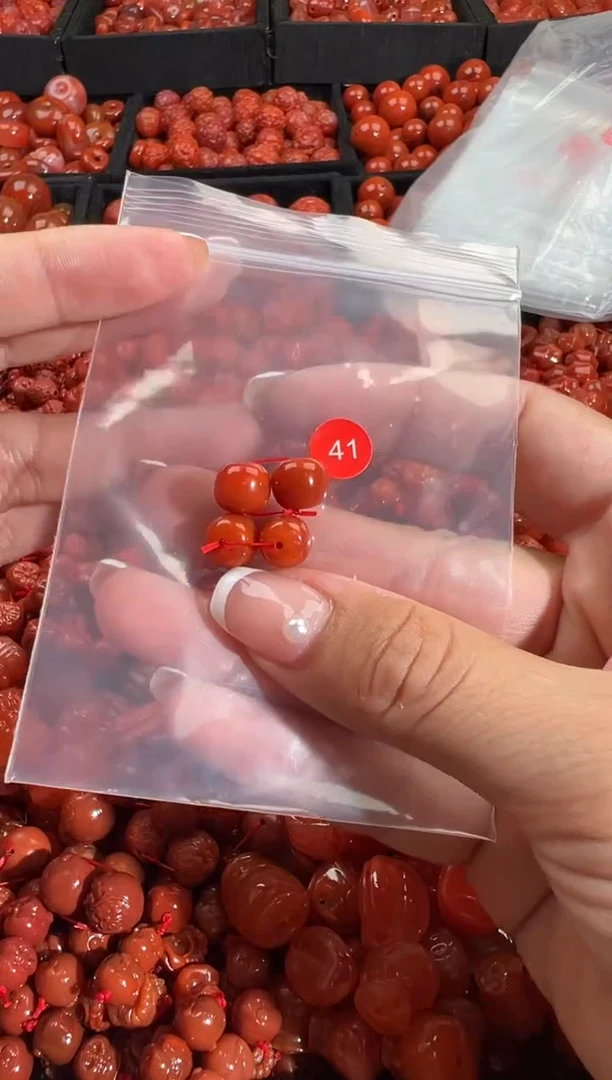 颈饰未镶嵌南红玛瑙1