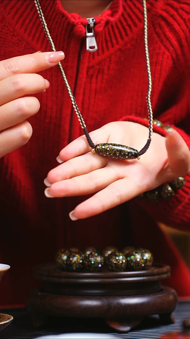 【闪购商品】大漆黑金天珠脖挂