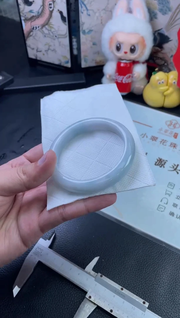 未镶嵌手镯翡翠翡翠手镯一件