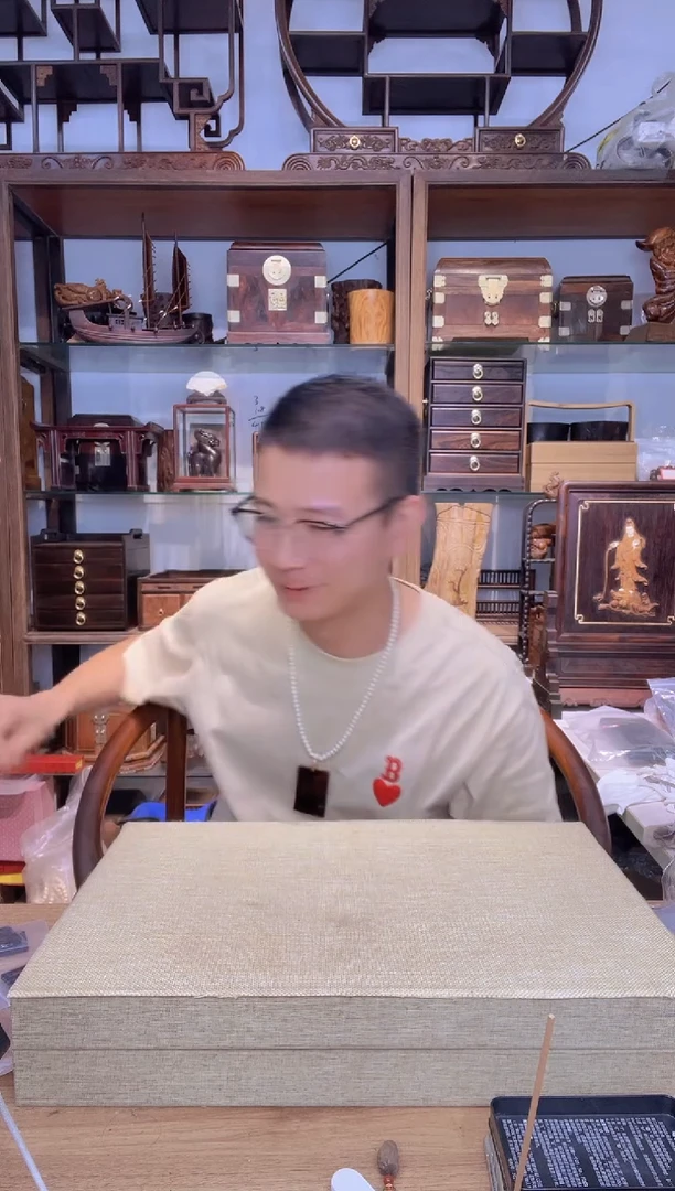 乌木类书架?**?596塑料果盘小的