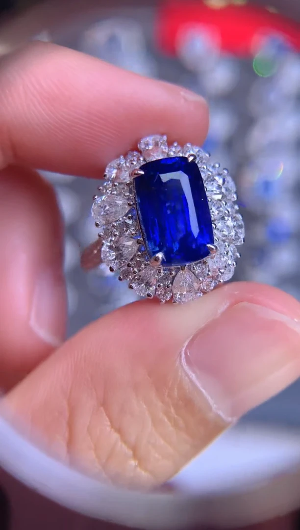 【闪购商品】蓝宝石戒指18K金镶嵌5.3CT