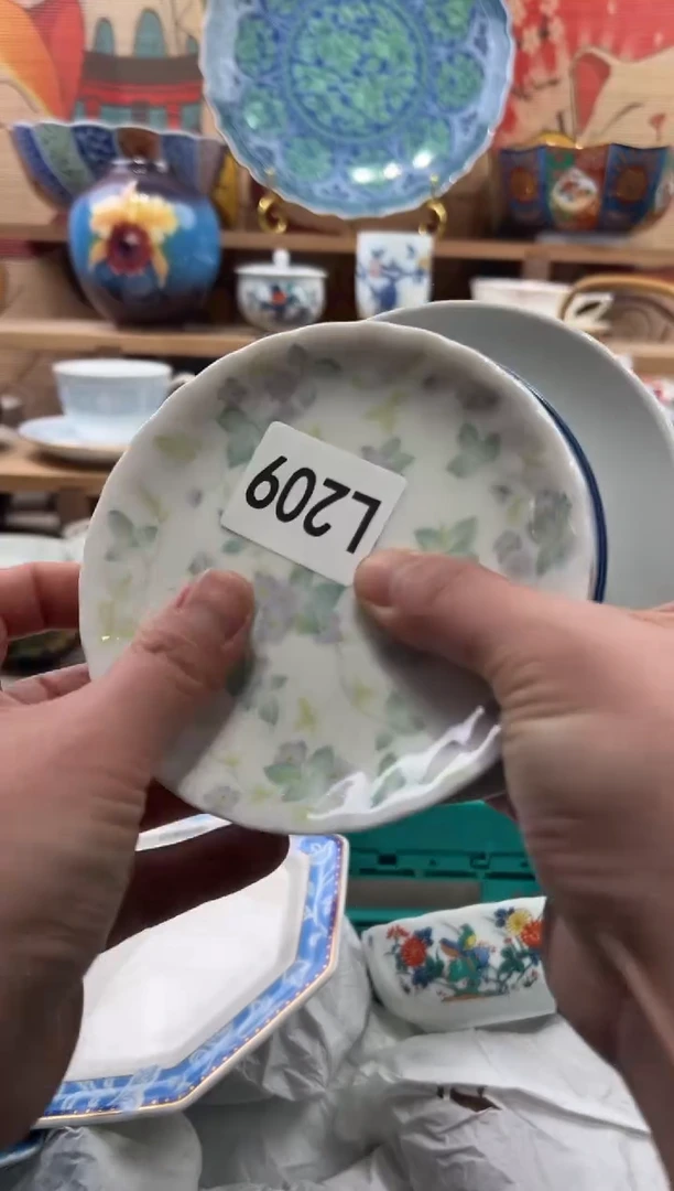 瓷片圆****?瓷片------L209